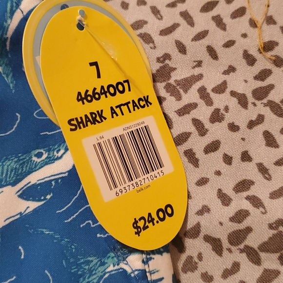 Nwt boys shark swim trunks - Picture 2 of 2